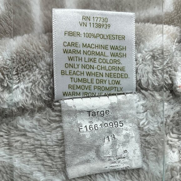 Circo Throw Gray Chevron Pattern 60”" x 45”Polyester Soft & Cozy 19b - Picture 3 of 7